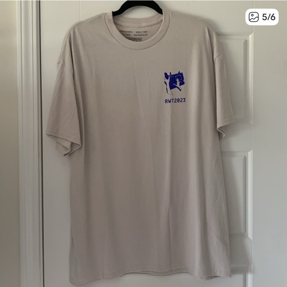 Tour Merch Heated T-shirts 2023 - Picture 5 of 5